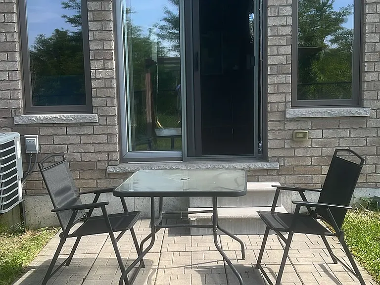 73 Dodman Cres — Photo 11