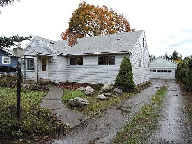 FRONT AREA VIEW FROM ACCESS DRIVEWAY