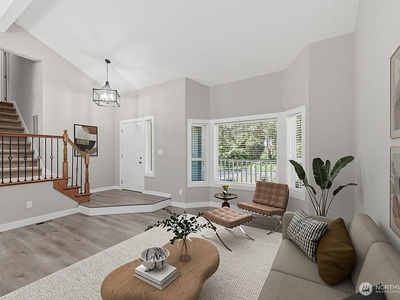 4th image of 6813 81st Avenue NW