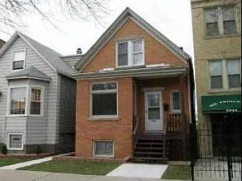1st image of 2942 N Fairfield Ave