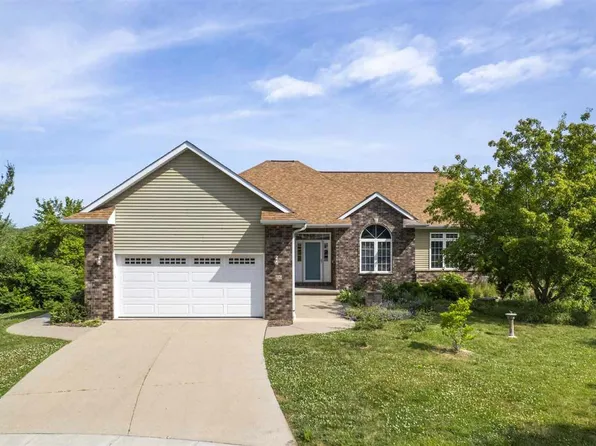 86 Donegal Pl, Iowa City, IA 52246