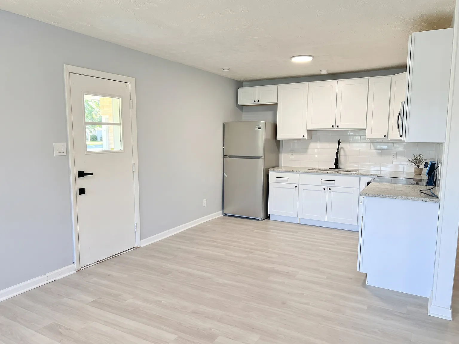 4 bed, 1300 sqft, $1,550 — Photo 3