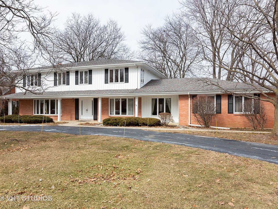 1st image of 26 Bradford Ln