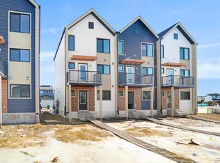 72 Elliott Wynd, Fort Saskatchewan, AB T8L 0Z4