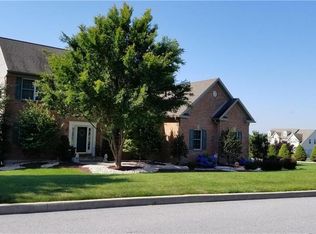 5527 Sunset Dr, Schnecksville, PA 18078