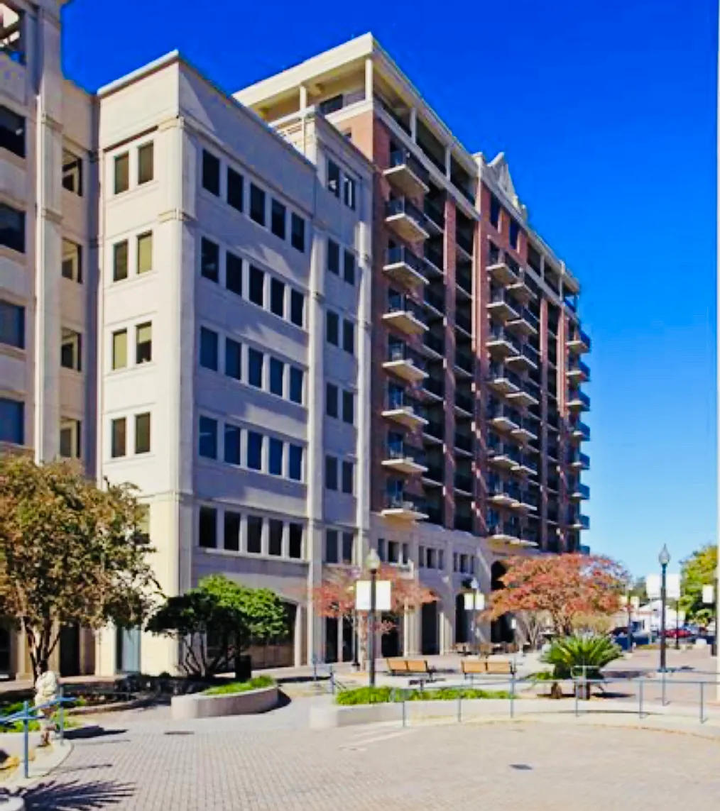 1 bed, 800 sqft, $2,350 — Photo 2