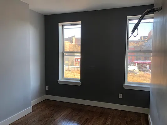 Rented by Aron Fried, LREB | media 26