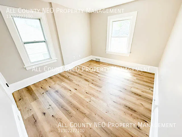 859 Brown St #UP — Photo 7
