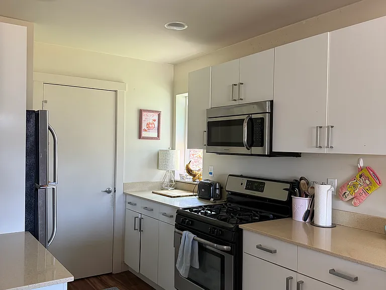 40 Florentia St #A — Photo 5