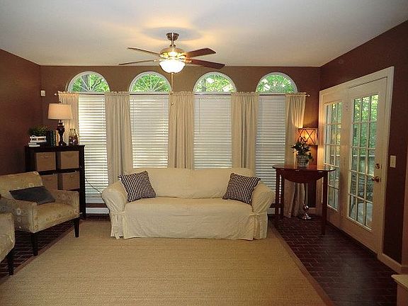 4th image of 8113 Poplarwood Ln