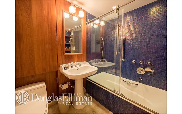 Sold by Douglas Elliman | media 24