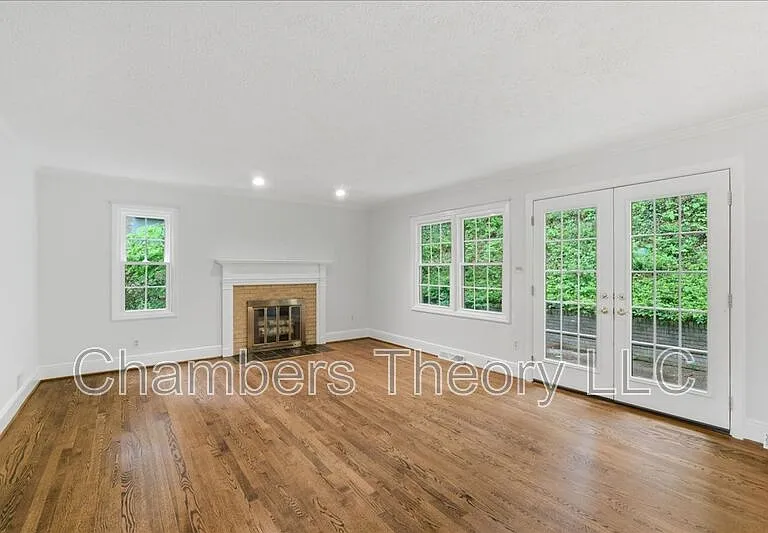 1436 Ironwood Dr — Photo 4