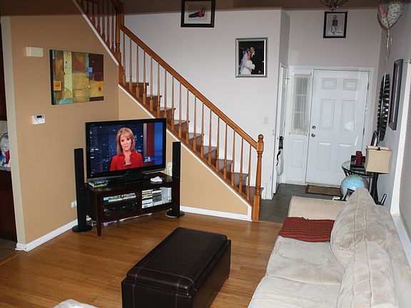 4th image of 931 Creekside Ct