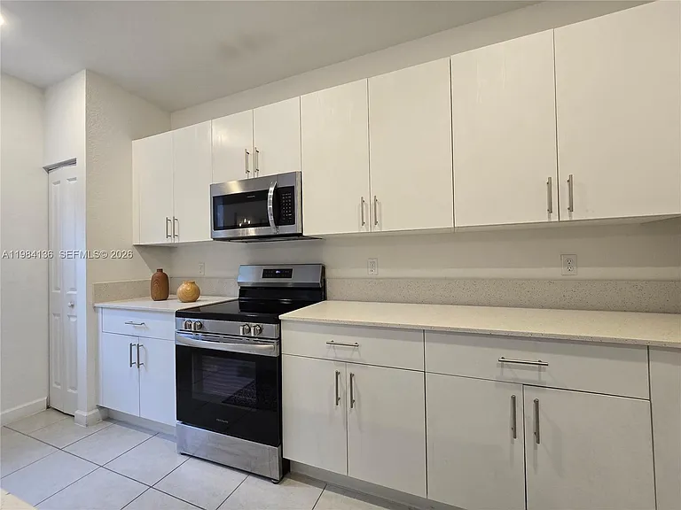 2761 NW 55th Way — Photo 7