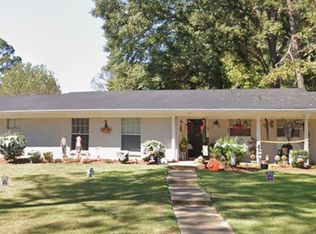 1124 Woodville Dr, Jackson, MS 39212