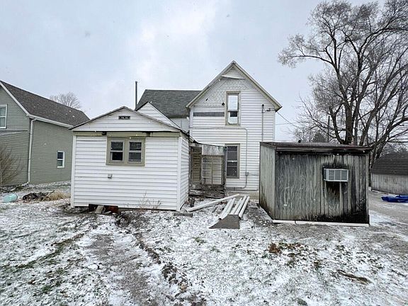 4th image of 415 E Oak St