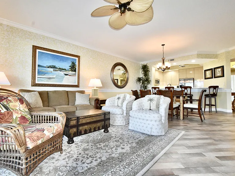 430 Cove Tower Dr #1-302-1 — Photo 21