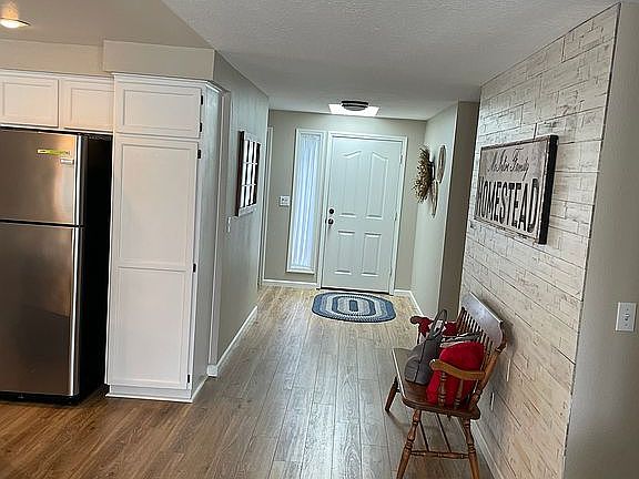 3rd image of 17517 SE 30th Cir