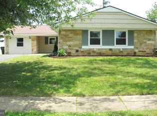 10 General Ln, Willingboro, NJ 08046