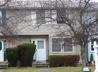 4298 Sycamore Dr, Hampstead, MD 21074