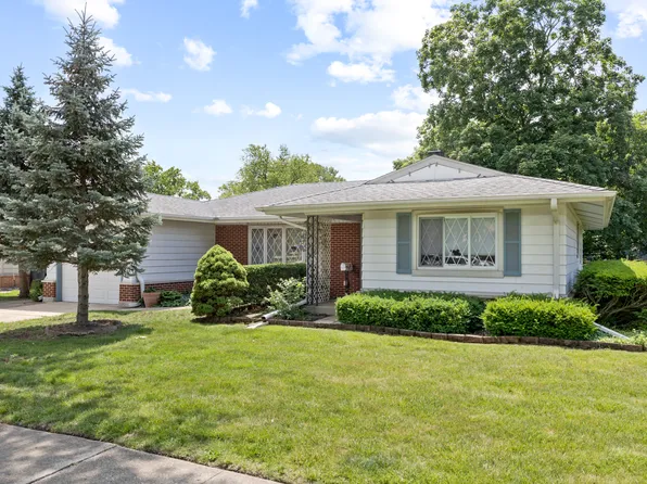 534 Grosvener Ln, Elk Grove Village, IL 60007