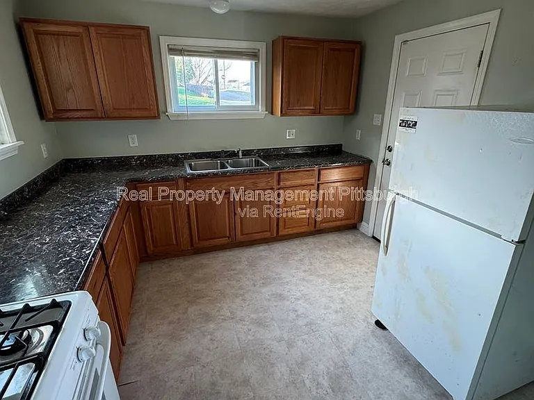 601 Farnsworth Ave — Photo 6