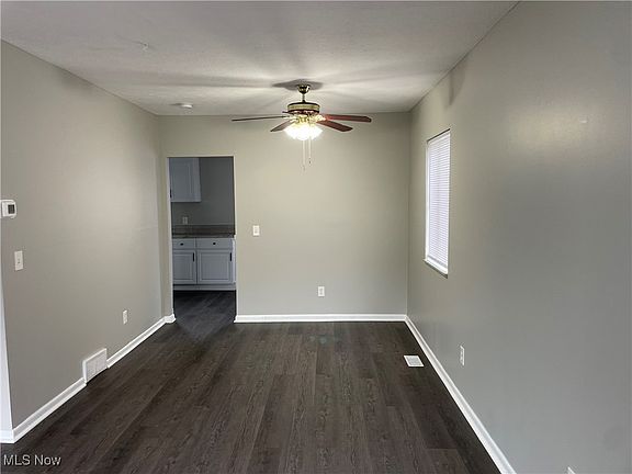 4th image of 3578 Rockport Ave