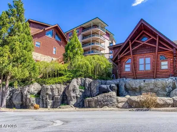 410 Big Bear Way #2002, Pigeon Forge, TN 37863