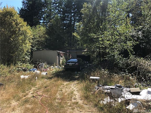 Permitted approx. 24x35 shop with 220 v power plus additional space.