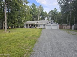 157 E Mulberry Dr, Milford, PA 18337