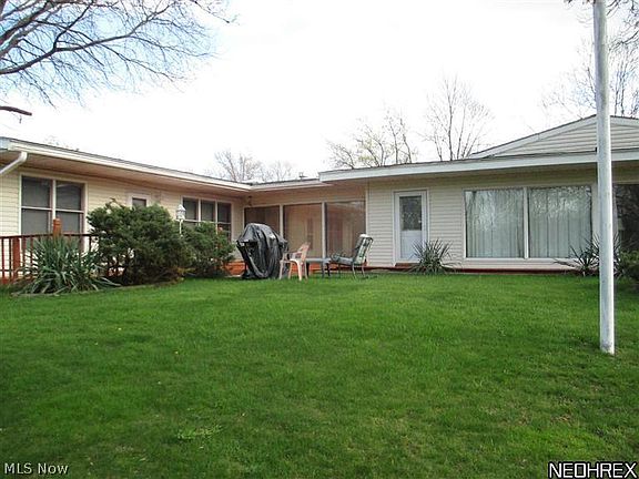 3rd image of 2634 W Skyline Dr