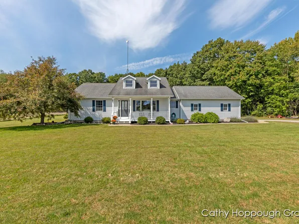 7731 N Musson Rd, Six Lakes, MI 48886