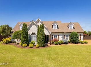 202 Princeton Pl, Jackson, TN 38305