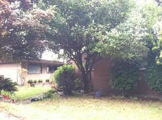 10522 Victory Ln NE, Seattle, WA 98125