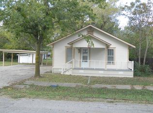305 N Parmele St, Leonard, TX 75452