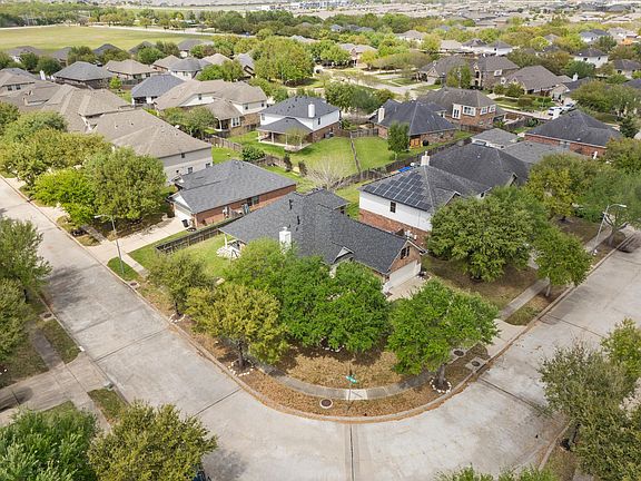 5th image of 2018 Knoll Oak Ln