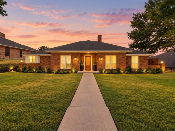 2805 Colleen Dr, Garland, TX 75043