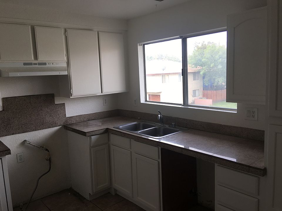 1st image of 1135 Oxford Dr APT D