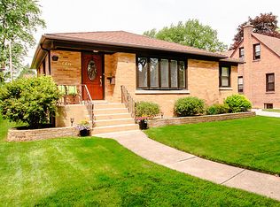 660 S Bryan St, Elmhurst, IL 60126