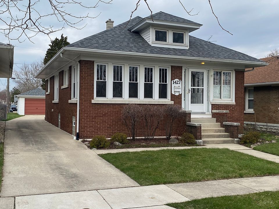 1st image of 1427 N Prairie Ave