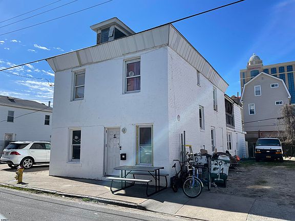 3rd image of 20 S Bellevue Ave