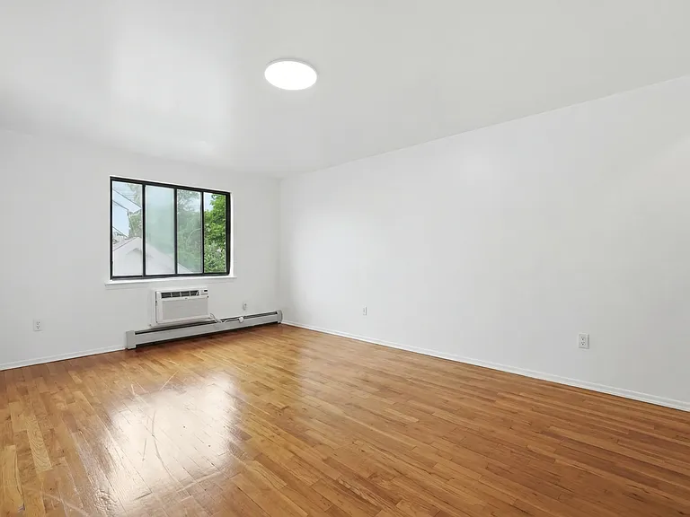 4306 Parsons Blvd #2 — Photo 13