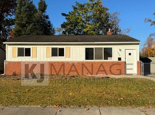 4848 Moore St, Wayne, MI 48184