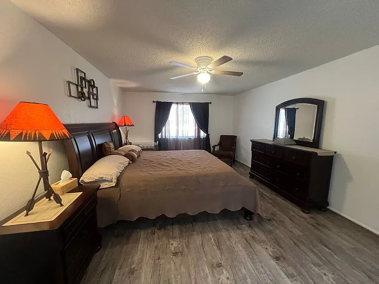 501 E Suffolk Dr — Photo 11