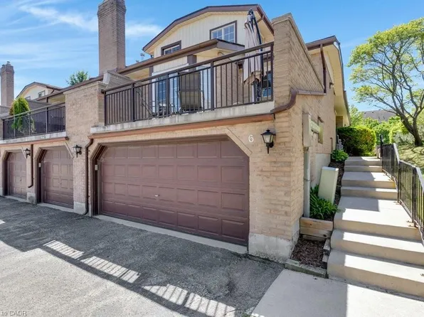 458 Beechwood Pl #6, Waterloo, ON N2T 1Y9