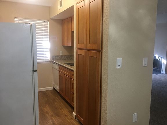 4th image of 6250 Havenside Dr APT 1