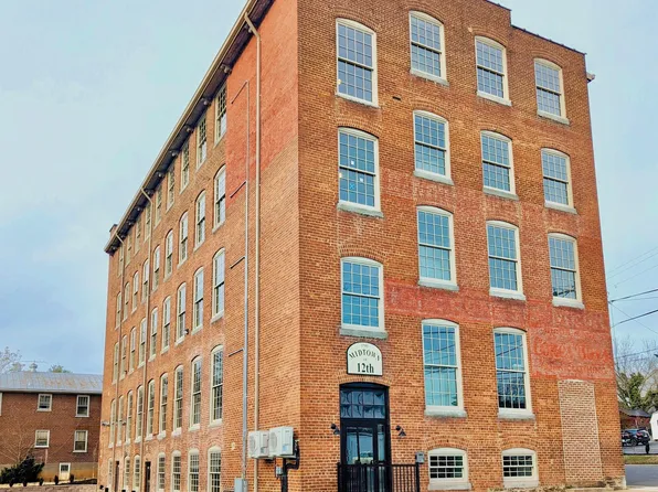 1701 12th St #202, Lynchburg, VA 24501