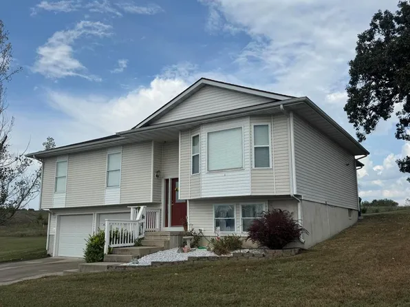 21794 Legacy Dr, Milan, MO 63556