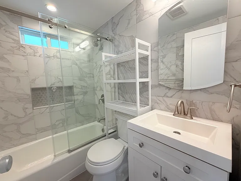 195 Hutton St #2 — Photo 3