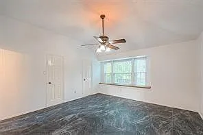 2122 Courtshire Ln — Photo 18